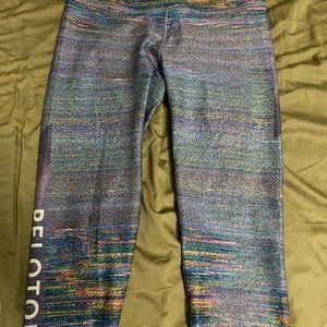 EUC Peloton High waisted Capri leggings size large